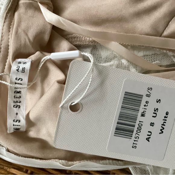 SAINTS & SECRETS - vici dress - Picture 3 of 4